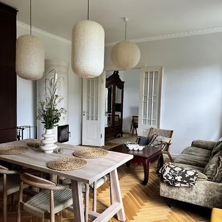 A Cozy And Bright In Supilinn *